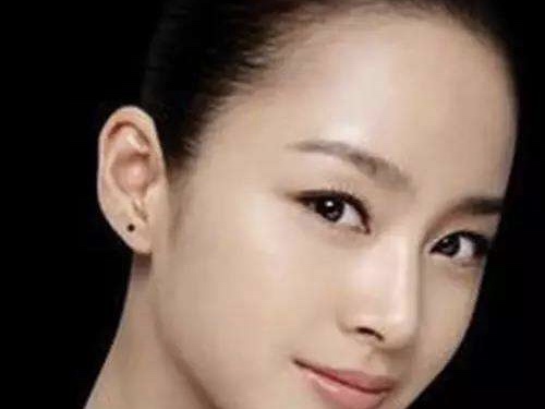 女人脸上哪些部位有痣是最好的,女士脸上哪个位置有痣最好