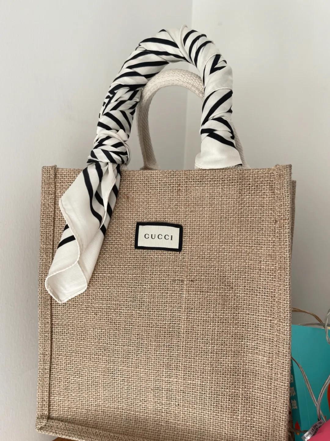 鞠婧祎妆容和杨幂对比,鞠婧祎穿山寨货被发现