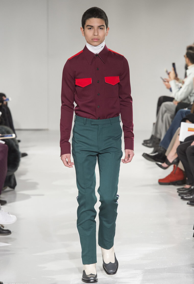 墨绿色上衣搭什么颜色的裤子好看,墨绿色上衣配什么色的裤子好看