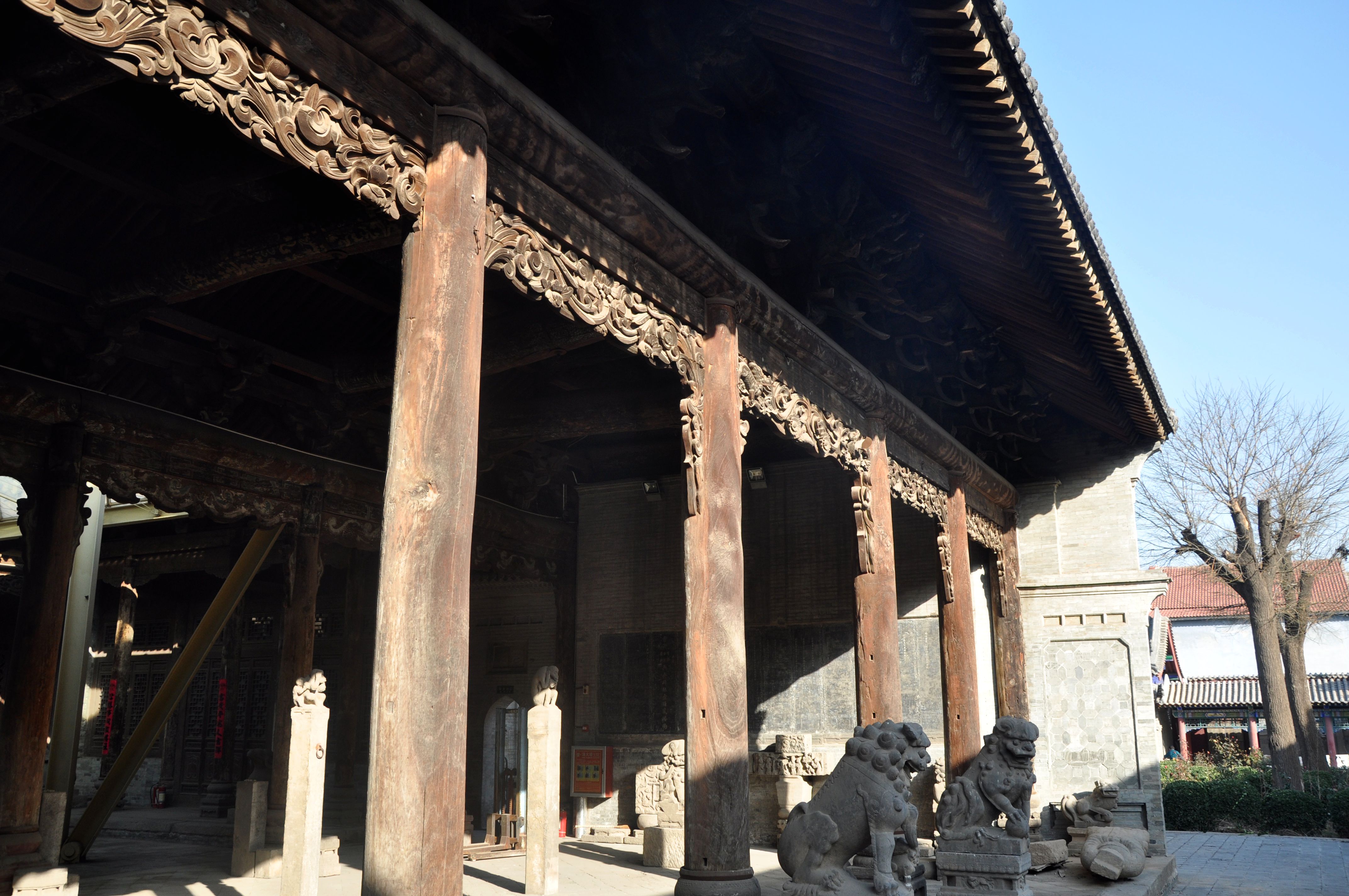 走出古色古香的大悲院，有一种欲说还休的感觉无以言表