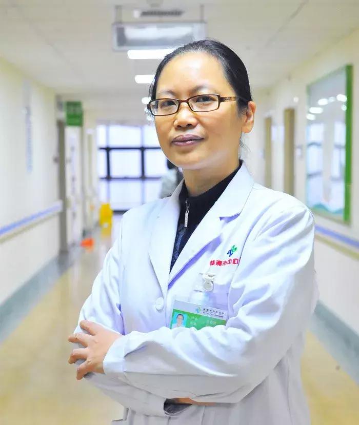 13岁女孩月经多贫血啥原因,13岁女孩月经多贫血怎么办