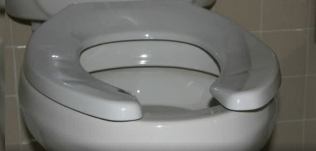 美国的马桶为什么前面有个缺口,美国的马桶为什么有个缺口