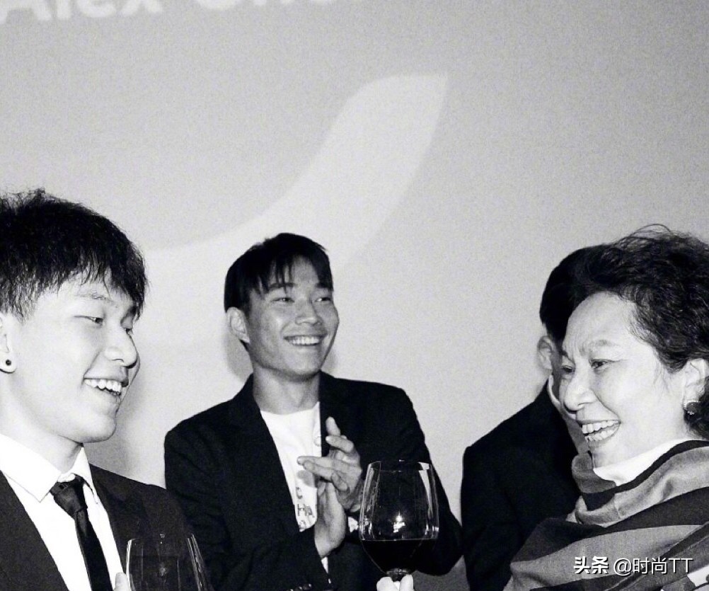 陈坤为儿子庆生照,陈坤为儿子庆生日