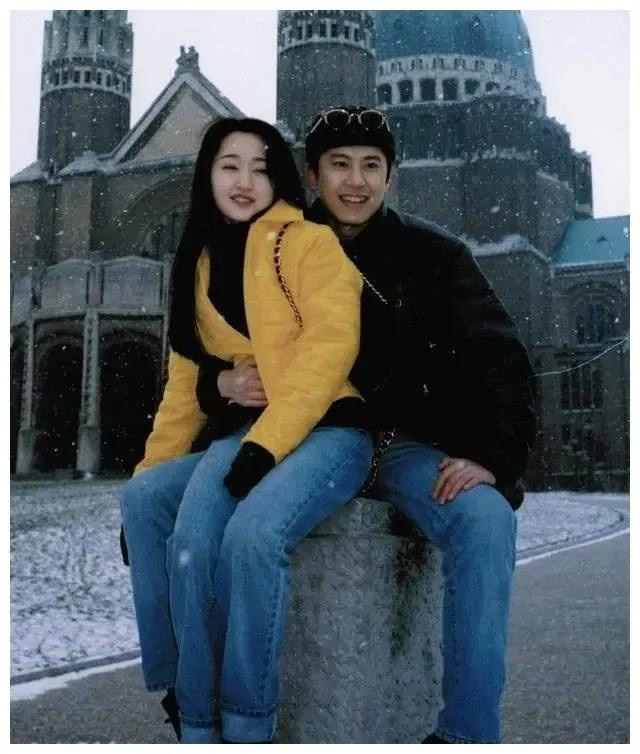 27年前,向华胜豪掷300万和杨钰莹共进晚餐,餐后却遭赖文峰毒打