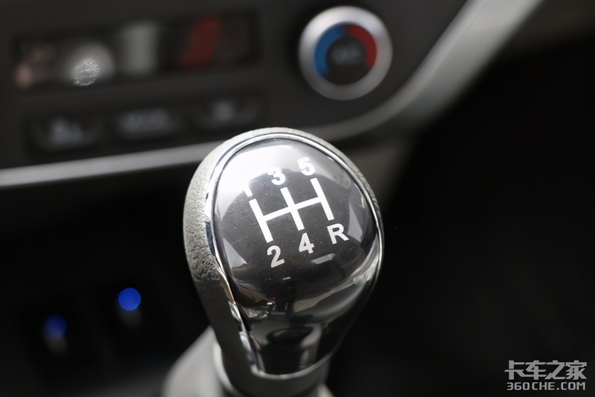 轻卡微卡小卡有什么区别,20年买微卡好还是轻卡好