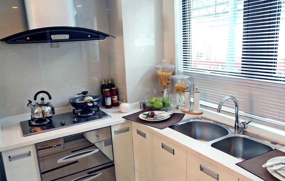 哪个牌子的厨房湿巾去油污效果好,如何处理厨房油污