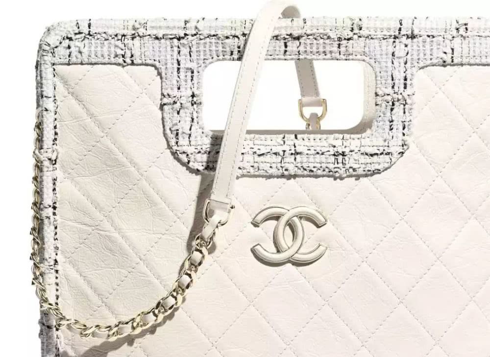 追了《爱的迫降》这么久，我终于看到一只想买的包了