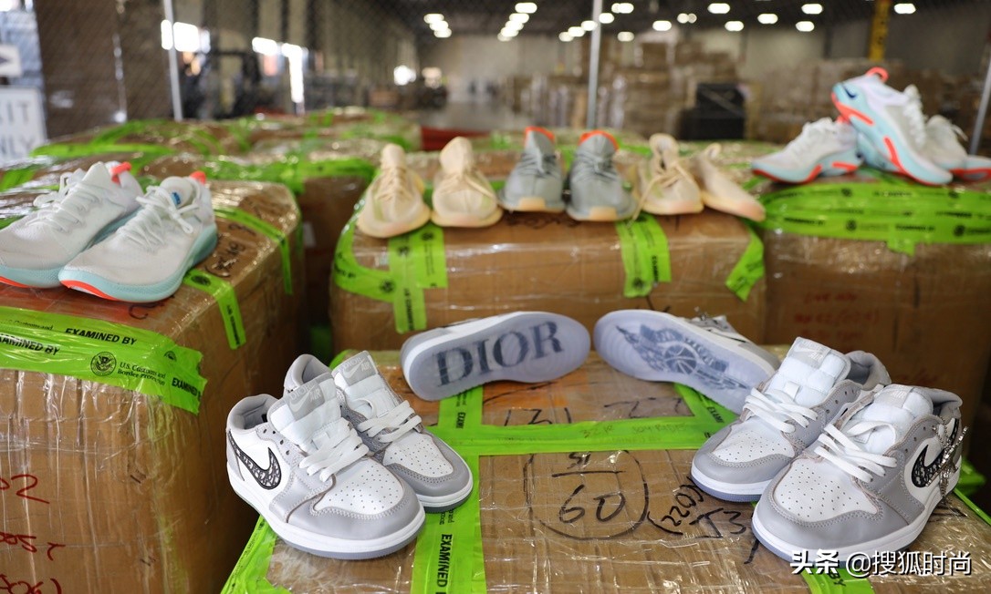 yeezy高仿天花板,yeezy顶级复刻版和真品区别