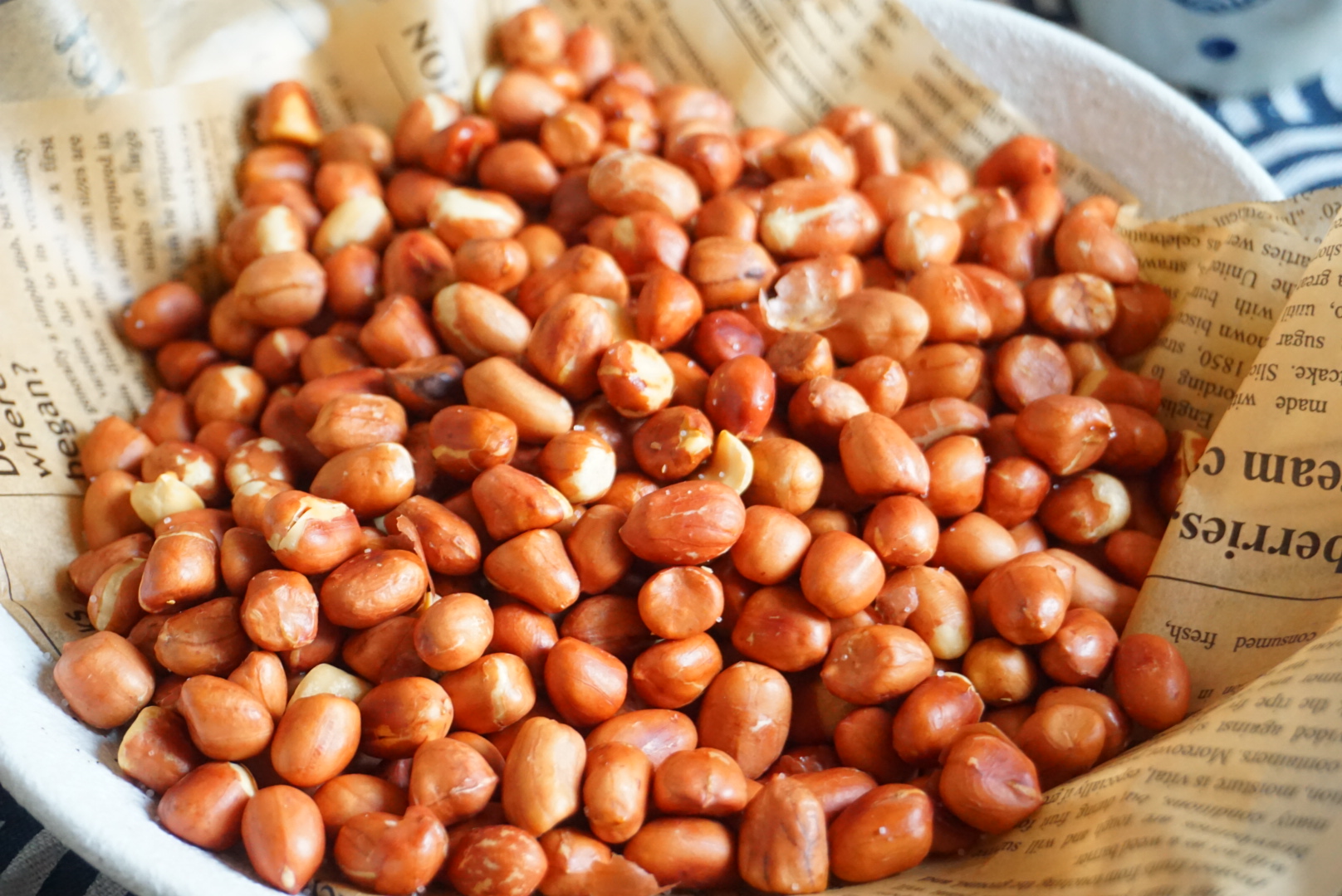 油炸花生米的做法酥脆,炸花生米原味