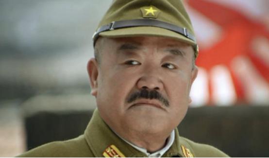 日本军衔少将和大佐哪个大,日本大佐相当于八路军什么官