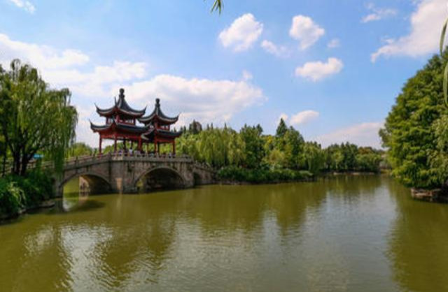 上海人喜爱的地方,上海人潮涌动的公园