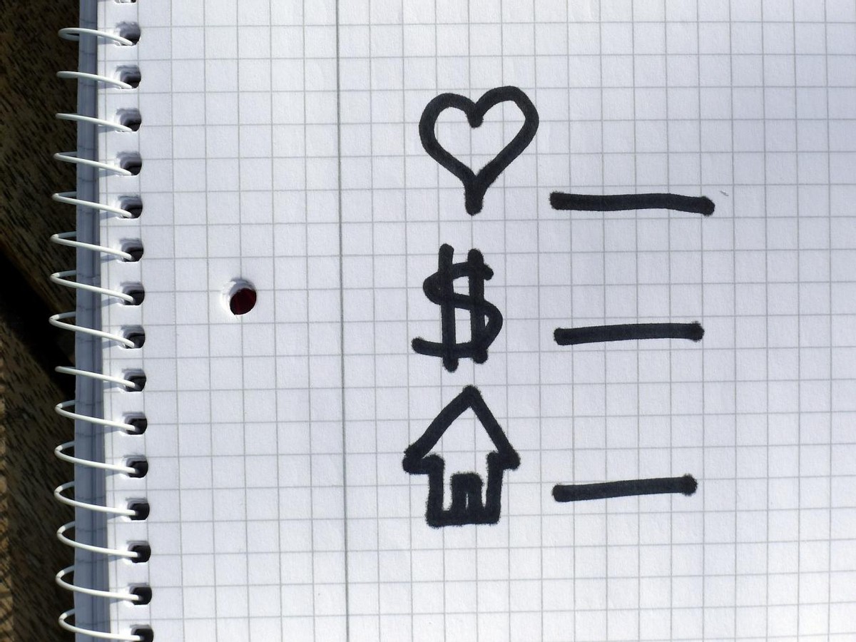 工作了十年工资却越来越低合理吗,工作十年薪资不过万