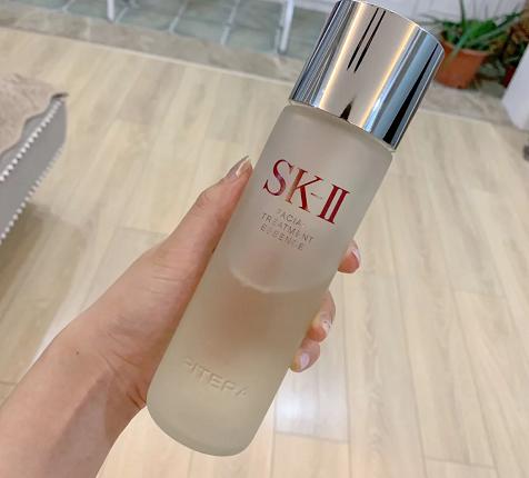 大牌也有缺陷?神仙水爆痘,CPB酒精多,天气丹瓶口设计令人无语