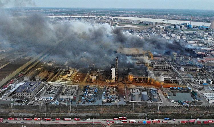响水化工厂爆炸事故消防救援,盐城响水爆炸事故消防官兵