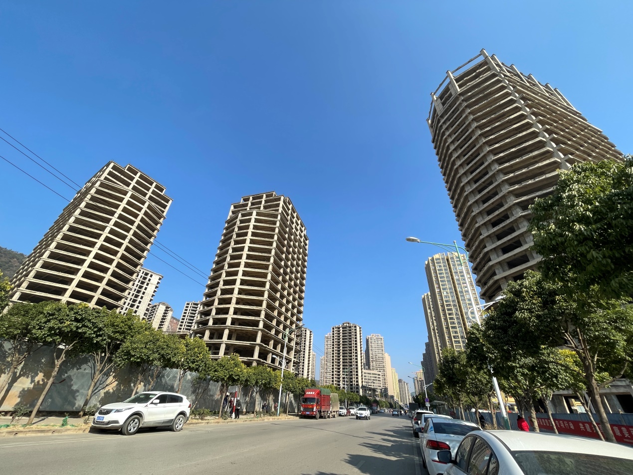 两声巨响震全城,烂尾变改善,义承置业在昆明城市更新大不同