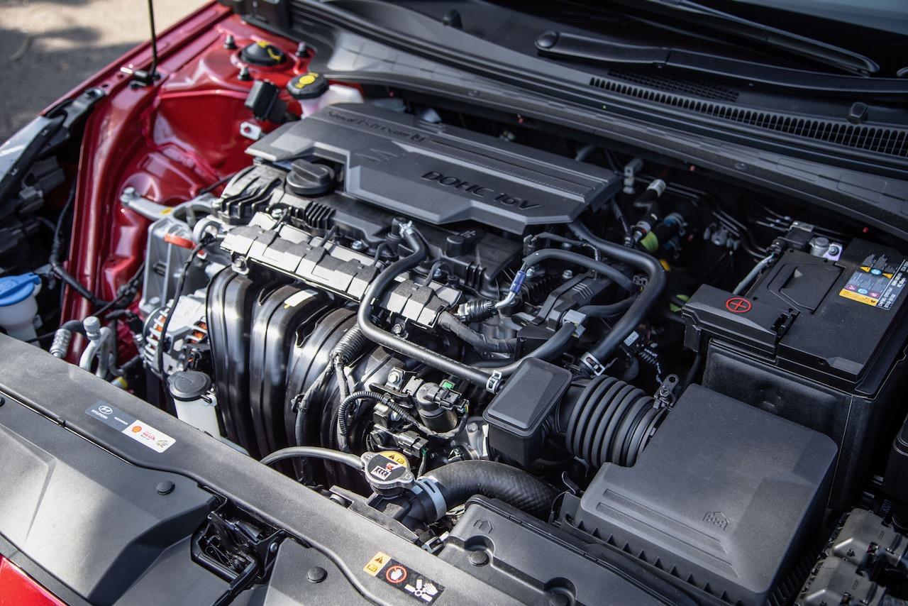 第一视角试驾伊兰特1.5,新款伊兰特10万公里测评