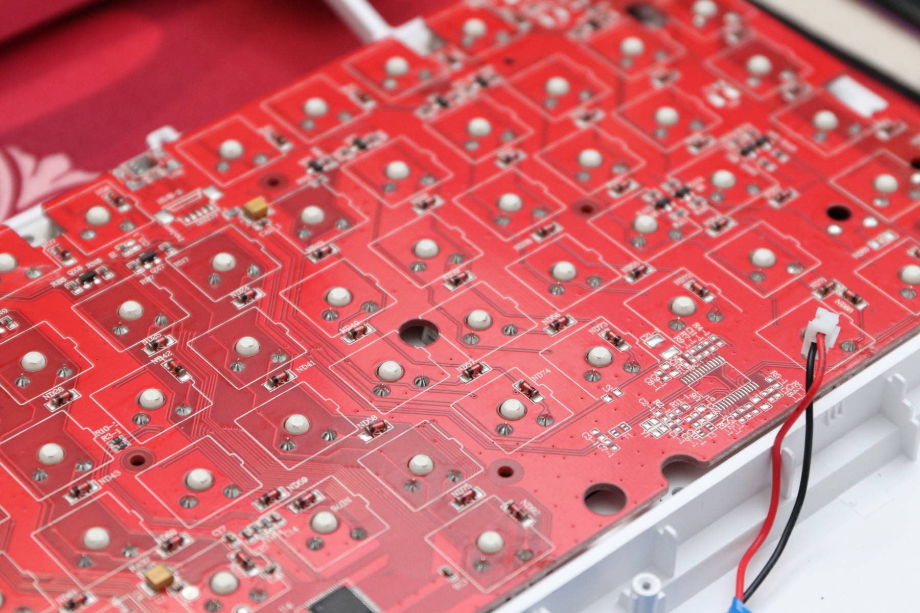 k870t键盘,黑爵k870t键盘怎么拆