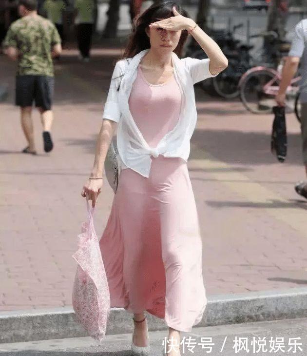 街拍风景线连衣裙,街拍休闲气质连衣裙