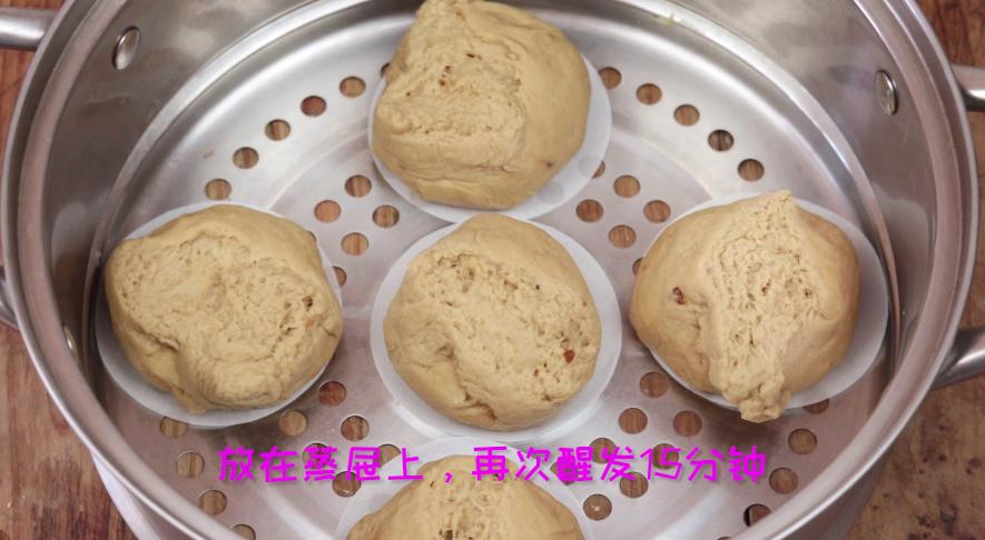 开花红糖馒头放小苏打还是泡打粉,无需醒发的红糖大枣开花馒头配方