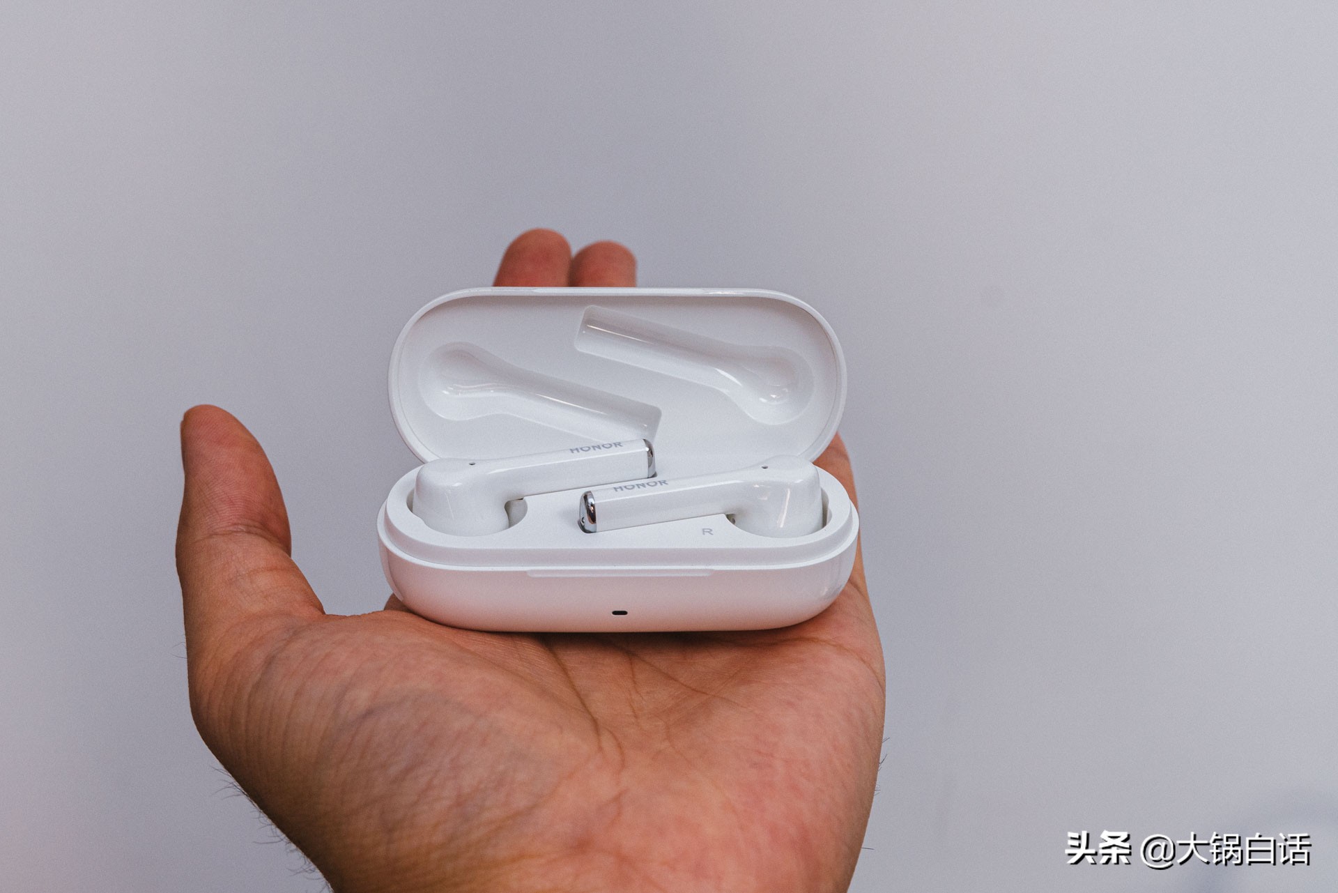 荣耀耳机earbuds2se怎么开启降噪,荣耀降噪蓝牙耳机推荐主动降噪