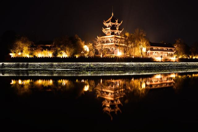 “既丽且崇”的成都新地标，带你走进锦江的望江楼