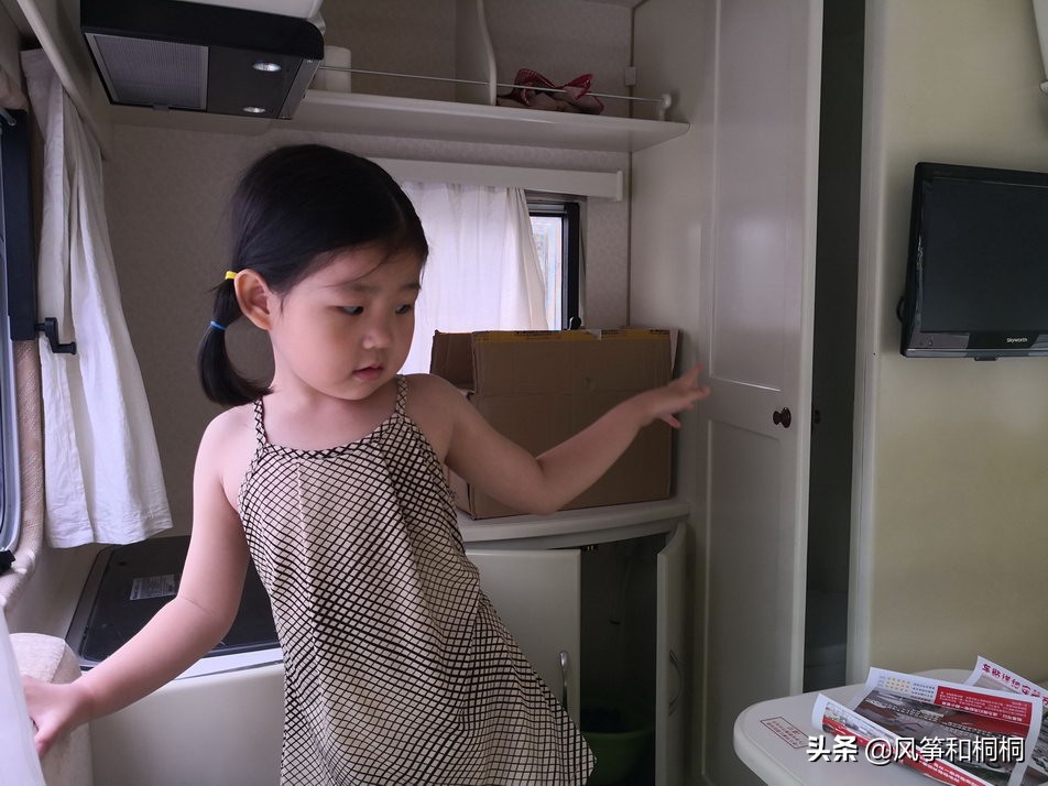 开房车自驾游的生活,老婆当专职司机