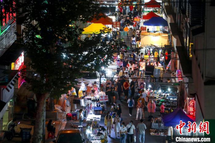 新手摆地摊看什么书,摆地摊有哪些容易学而且成本不高