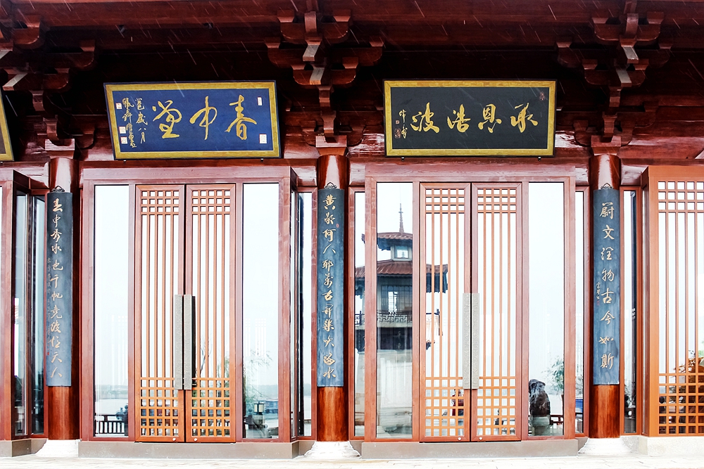 黄浦江是上海的母亲河全长114公里,上海母亲河黄浦江发源于哪个湖