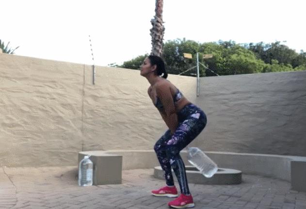 躺着练臀大肌最有效方法,弹力带练臀大肌方法