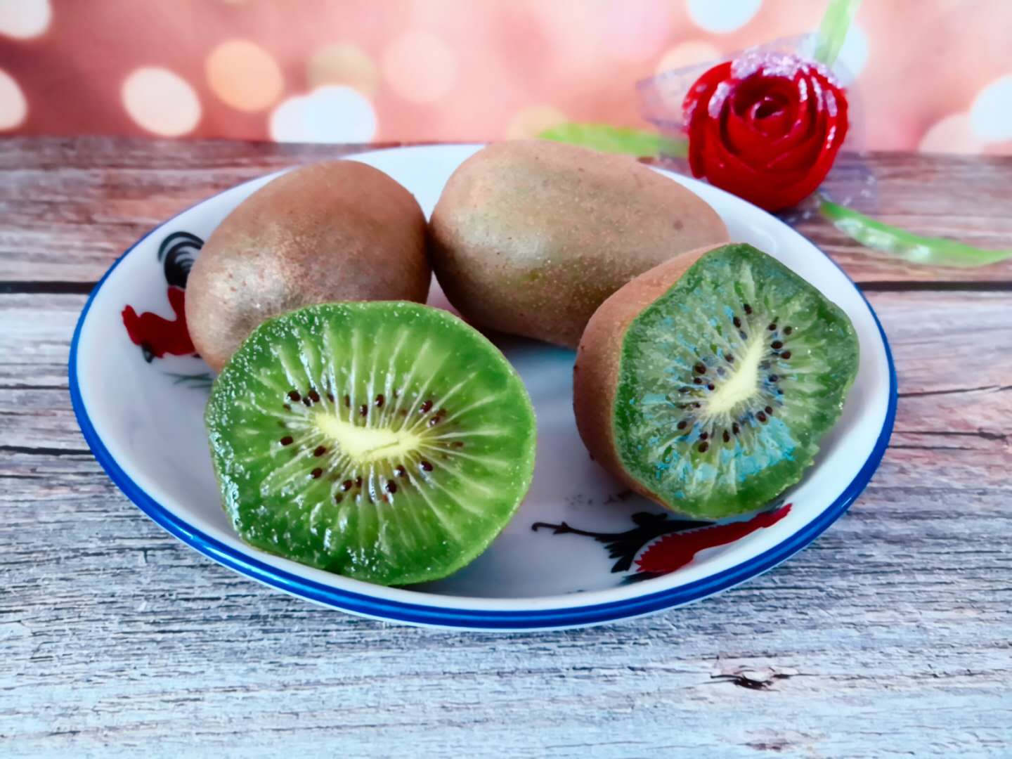 猕猴桃太硬怎么吃才好吃,猕猴桃太硬了怎么催熟呀