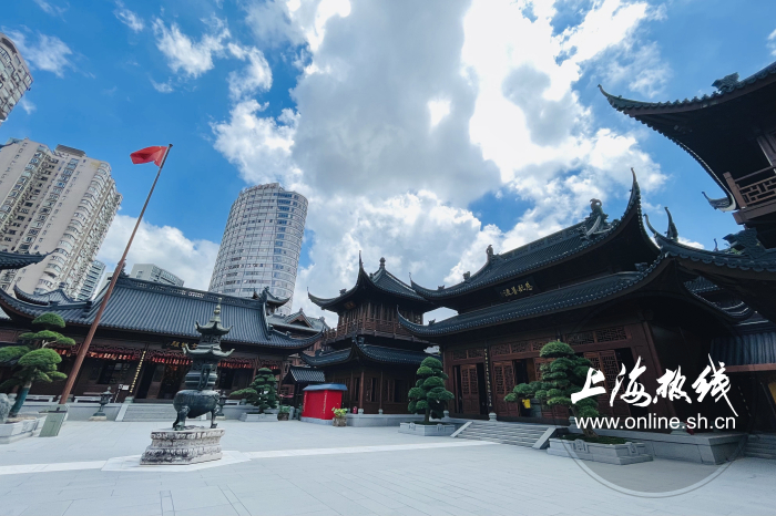 感受闹市中一处静谧之美,感受寺庙那份静谧和肃穆