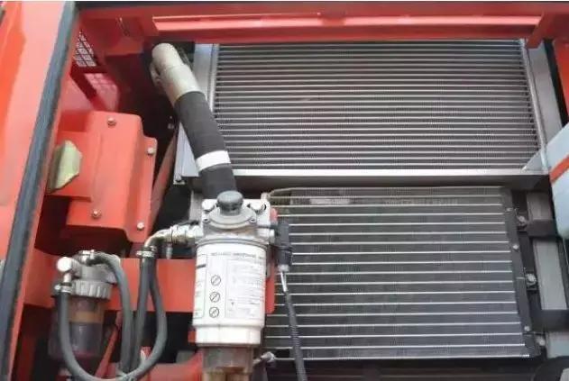 挖掘机液压油高温视频,挖掘机液压油高温怎么解决