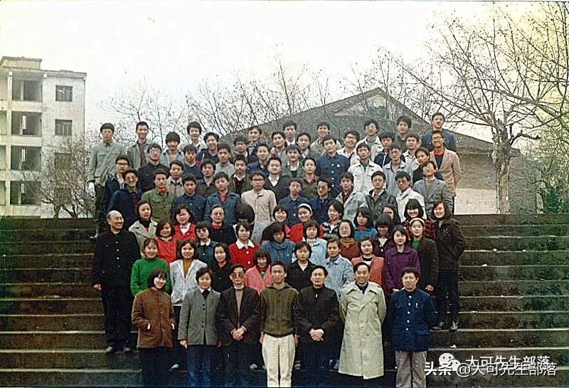 同学聚会纪念册序言精选,同学回忆录纪念册封面名字