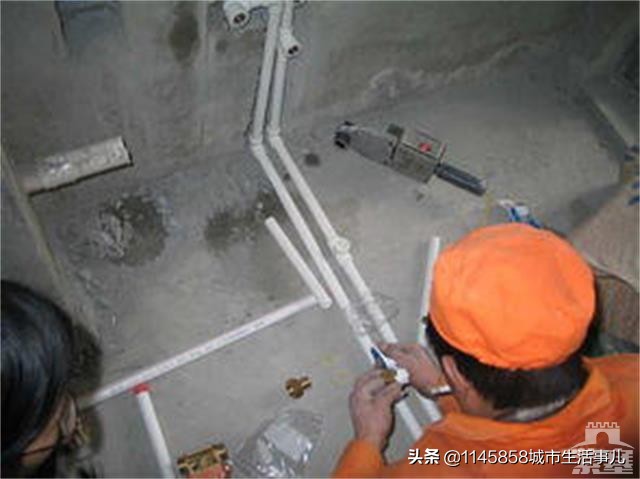 马桶堵了找专业师傅能通好吗,马桶堵了如何联系附近维修人员