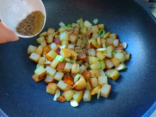 冬天土豆的各种吃法大全,一个冬天吃1000斤白菜