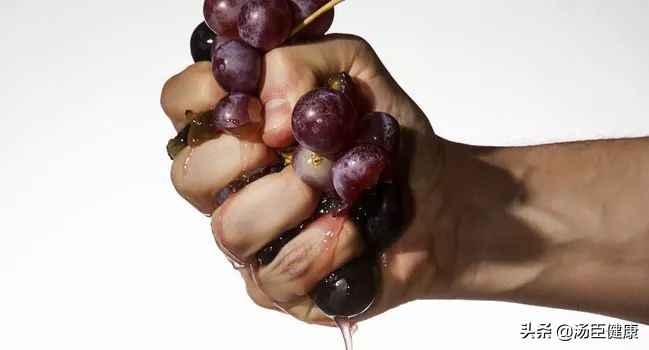 胸部可以摸摸大吗？胸大有奶，胸小没奶？医生终于说了实话