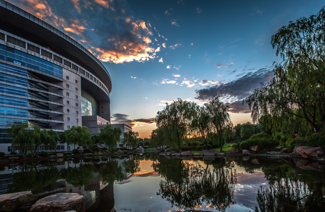 小童装织就一座城——记织里童装产业四十年发展历程