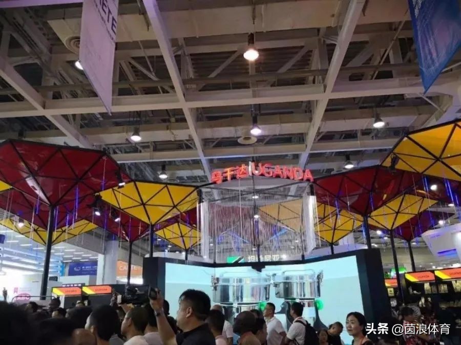 用一颗足球带你走进首届中非经贸博览会