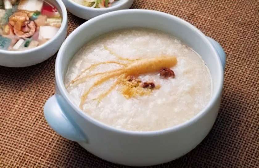 产妇怎么防止奶水溢出,轻轻挤就有乳汁是奶水充足吗