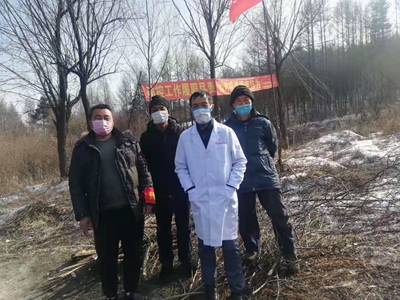 村医守护村民健康,守护村民健康乡村医生