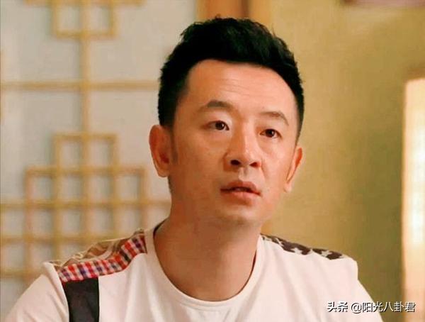 人前君子背后无耻始乱终弃,人前正人君子人后虚伪小人