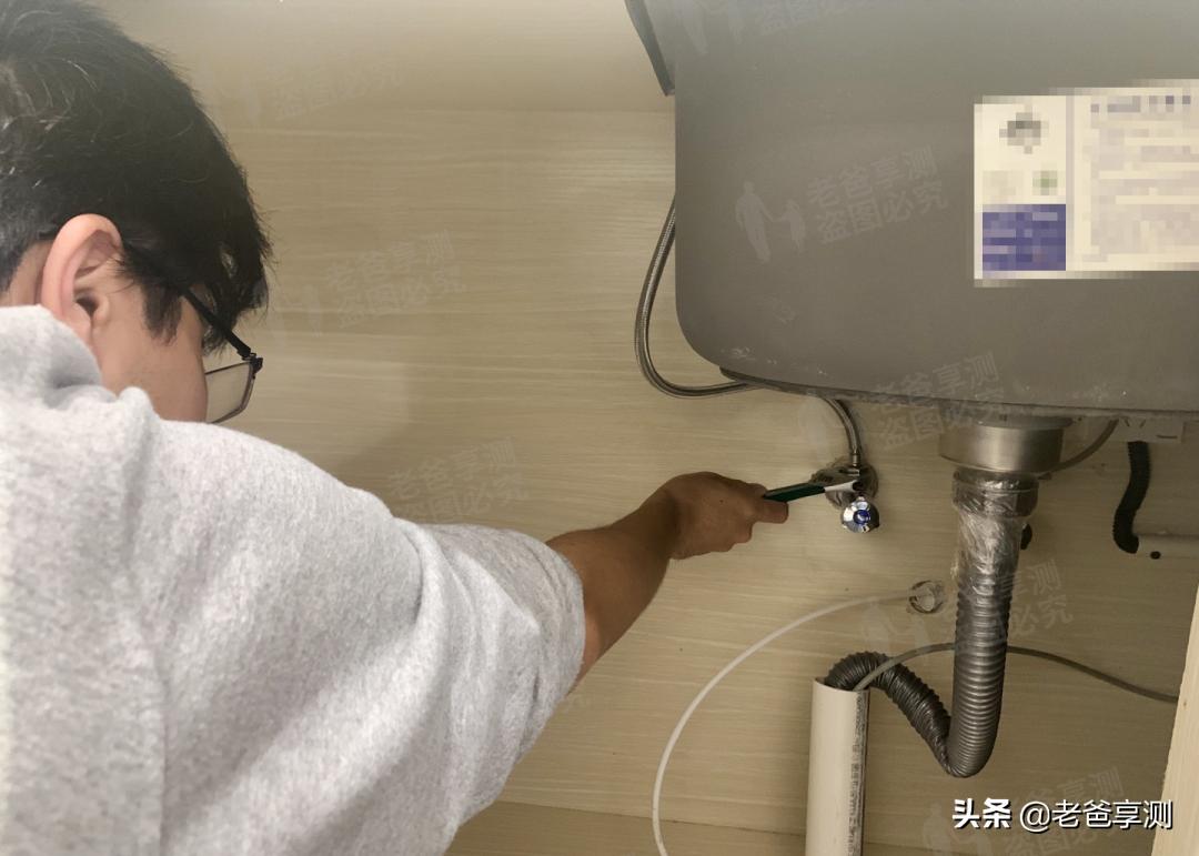 看看你家里的水管是怎样的,用什么水管比较耐用又安全