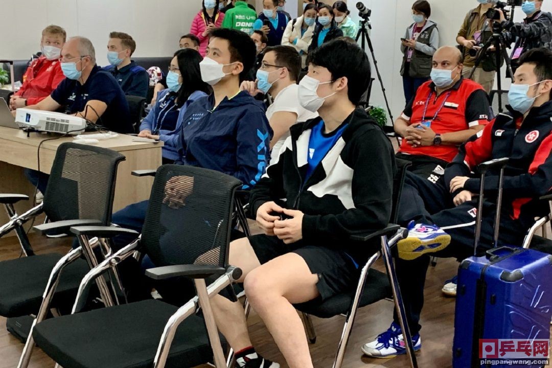 男乒单打半决赛马龙直播,男乒世界杯樊振东马龙直播视频