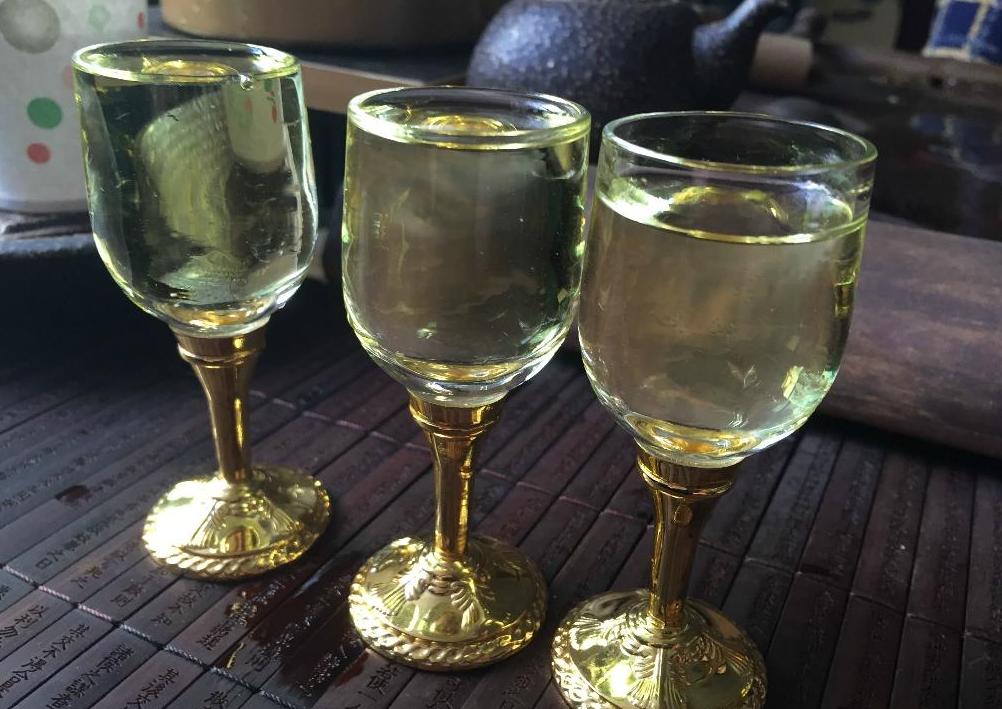 竹筒酒为什么这么火,曾经很火现在没落的白酒