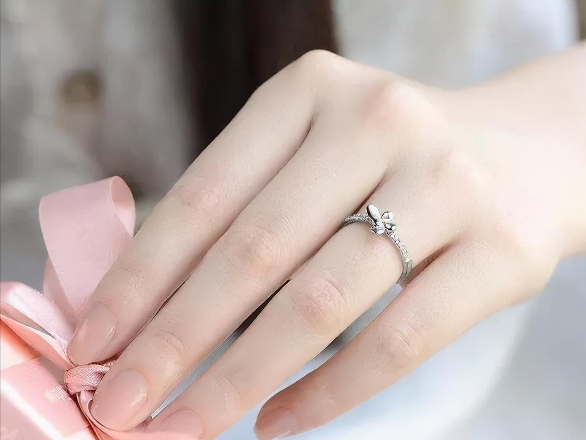 油烟机不管有多脏一个口罩就搞定,油烟机脏了别傻傻拆下来洗了