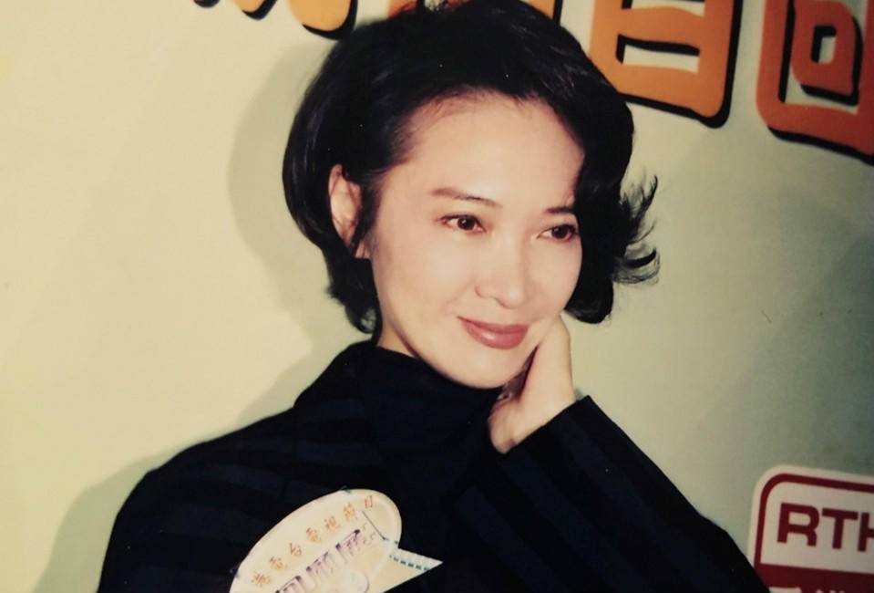 73岁影后萧芳芳:4段感情9种特长,周星驰李连杰都曾崇拜她