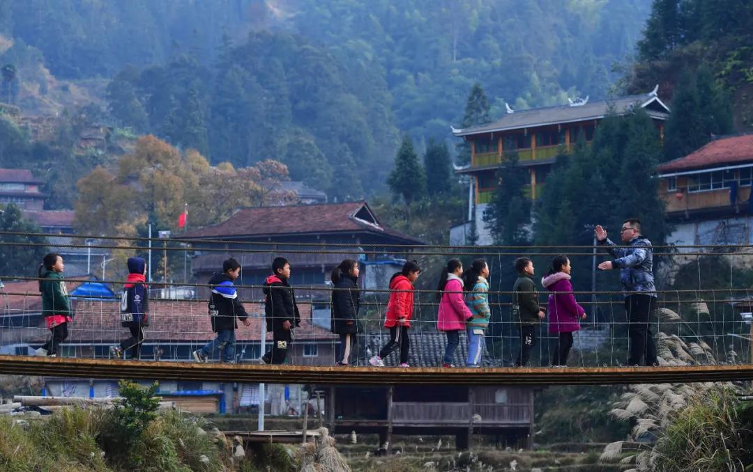 百年大党奋斗历程及其启示党课,百年大党永葆朝气的深刻启示