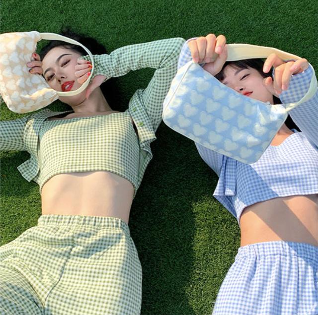 近年大热的腋下包真的很好搭,腋下包最近ins超级火的一款腋下包