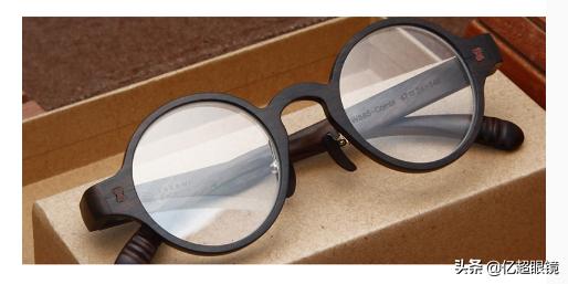 验光后网上配镜靠谱吗,去医院验光挂什么科在网上配镜