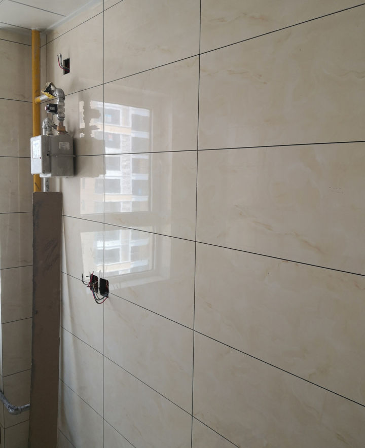 瓷砖上墙比瓷片上墙更容易脱落吗,瓷片砖脱落了怎么办